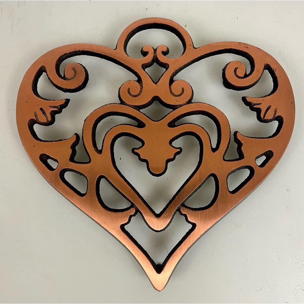 Pampered Chef 2007 Collectible Cast Iron Copper Tone Coated Heart Trivet